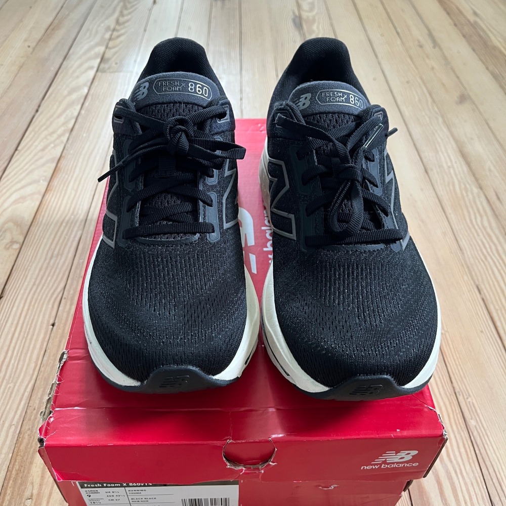 New Balance Fresh Foam X 860v14 Mens 9 Black White Running Shoes M860K14 comfort - Picture 4 of 10